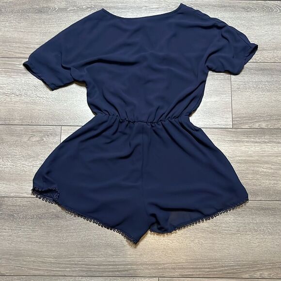 SM95 Divided by H&M navy short sleeve romper - Picture 4 of 8